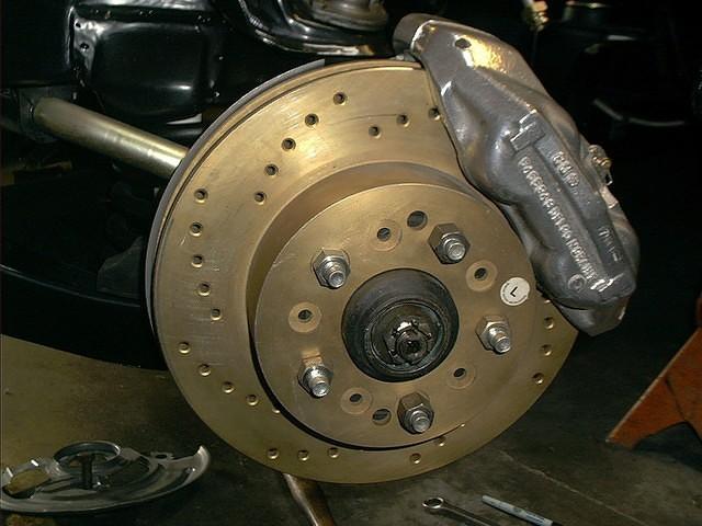 Four Piston Caliper Brakes