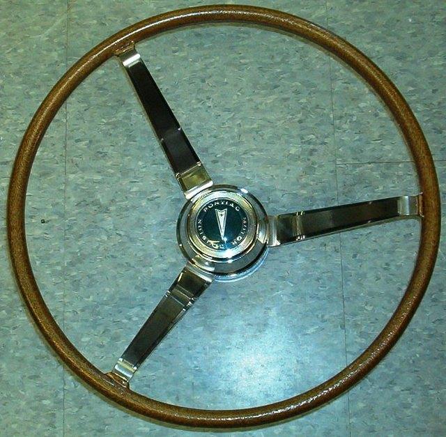 Here is the Steering Wheel that will be turning all those heads.  It is a wood wheel for 1967 GTO'S.  Just what everyone wants.  Hard to find and real nice in restored condition.