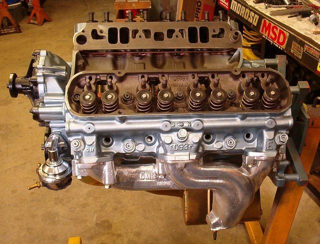 All in all the manifold mated to the heads perfectly.  If this was a motor for myself I would glue on another set of intake gaskets and make sure beyond a doubt that it indexed perfectly.