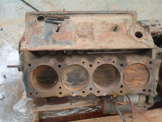 Here is the other side.  Looks just as scary as the first side.  Lots of rust and scale.  If you are going to remove your cylinder heads and leave the block in the car (spelled Stupid) then fill the cylinders with engine oil.