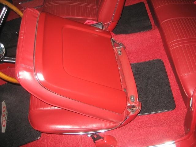 Ah now I can see the seats.  I have to get over to my Warehouse and go thru the seats to make sure the ones I saw are not 67.  I do not remeber the backs looking like these though.