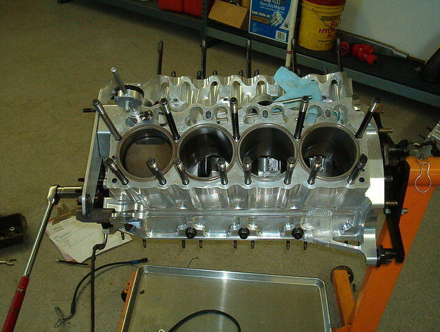 Well, I am not one to turn down a look see at the other side of the world of engine development.  According to Ron his motor makes 6000 to 9000 horsepower on Nitromethane