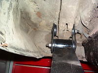 Here once agian is the correct orientation for the leaf spring thru bolts and the rear leaf spring shackles.